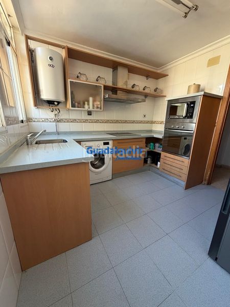 Foto d6f9902e-1ded-45d0-93ea-b41be8e2b479. Pis a Centro Montequinto