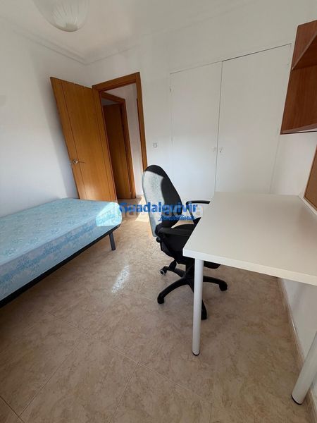 Foto f317bf0b-aded-468d-adae-f78d3a3dca5c. Pis a Centro Montequinto