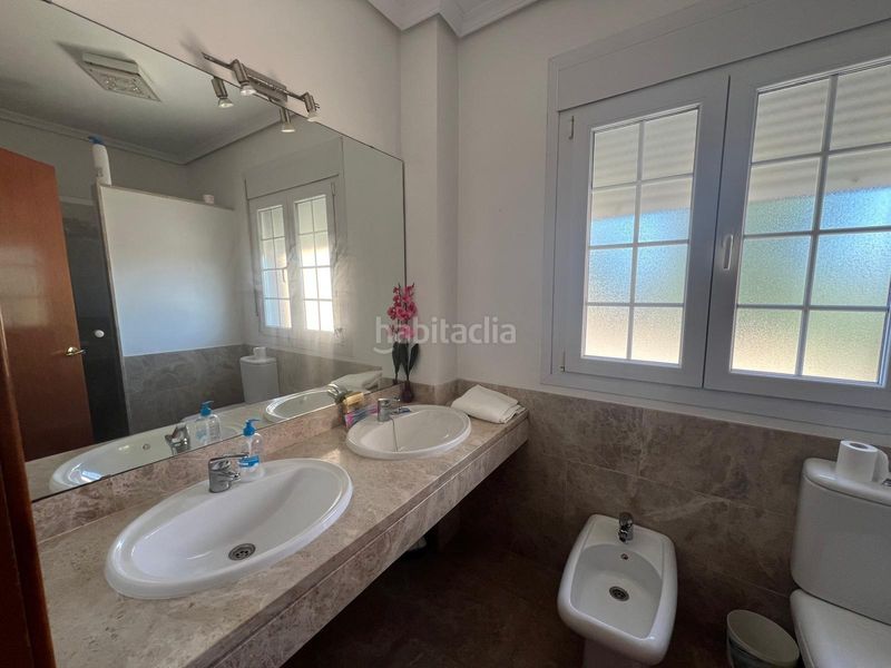 Foto d9e61371-1fc5-4ec2-991e-4bd1e36aca75. Chalet avec parking dans Olivar de Quintos Montequinto