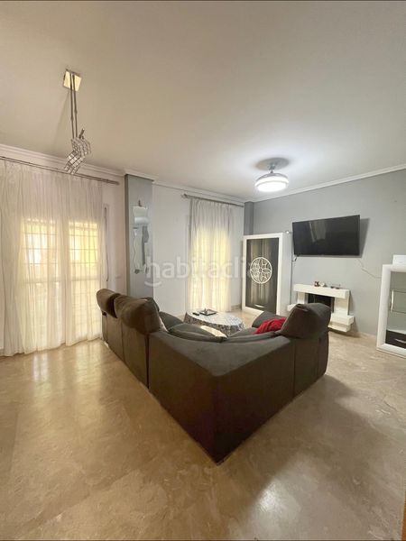 Foto f3e3338f-f0ab-4834-bc0b-f25e696fa5e2. Chalet avec parking dans Olivar de Quintos Montequinto