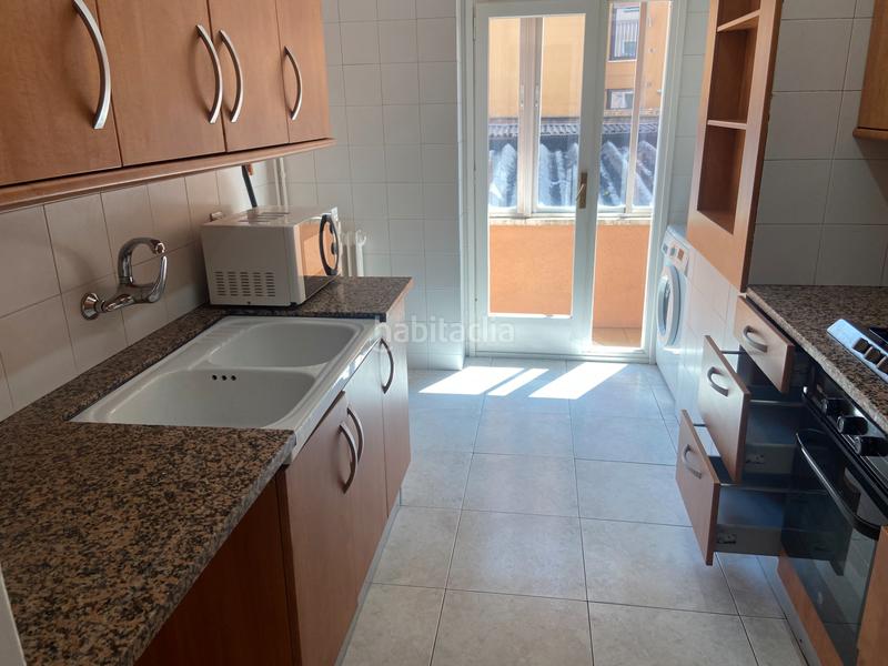 Foto 1b7ca870-df8a-4d9a-b4f4-b7895fac11d6. Location appartement avec chauffage dans Nord Vic