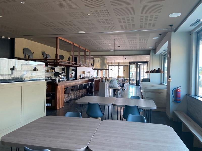 Foto b056104a-b1f9-4f9e-8d7e-46654f10fcfa. Chalet con parcheggio piscina in Torelló