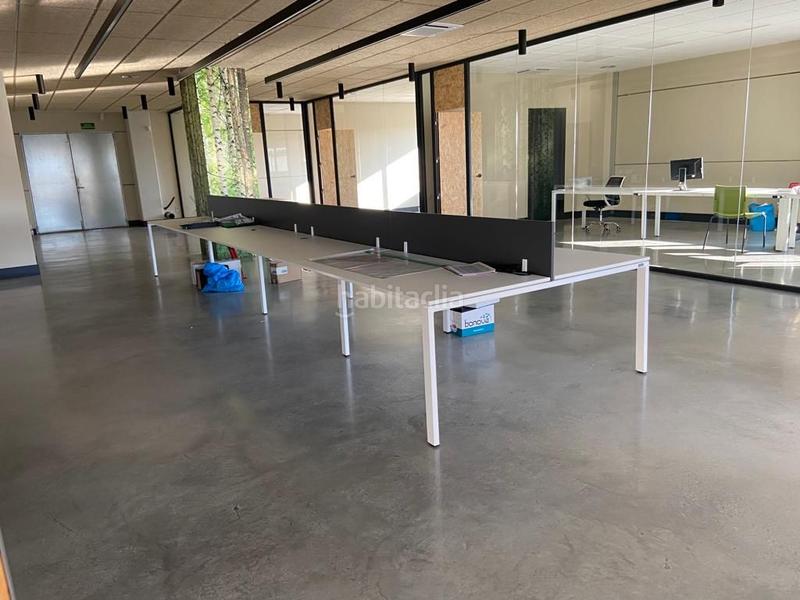 Foto ce89b070-faa3-4e73-89e7-284a5375913d. Chalet con parcheggio piscina in Torelló