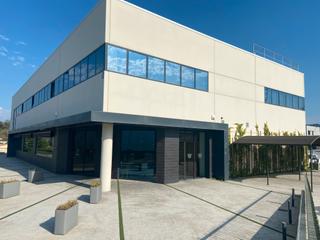 Gebäude  N/a. Oportunitat de gran finca comercial, industrial i residencial.