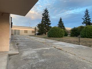Industrial building in Taradell. Nau en edifici industrial comercial en venda amb gran parcel·la