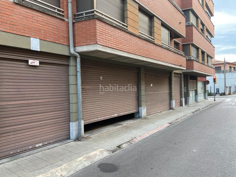 Foto e5cc9c2b-6ad1-4eee-a3cd-a6a467768ab7. Parking coche plaça d'aparcament en planta baixa. oportunitat! en Vic