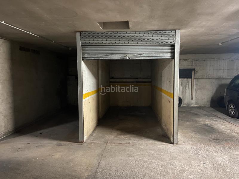 Foto 17e6f0a8-d544-4375-a127-ae84cb45f4d2. Aparcament cotxe a passeig de la generalitat 37 a Vic