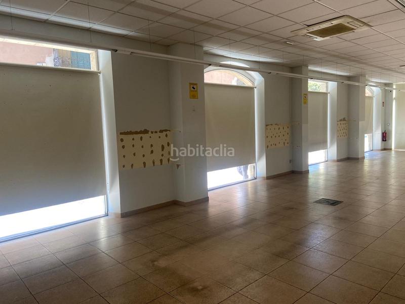 Foto d4d63d18-2318-4aa8-85ea-b886f4a866e5. Affitto locale commerciale con riscaldamento in Centre Vic