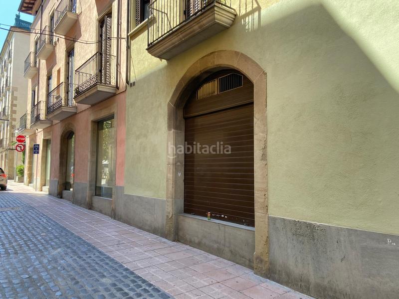 Foto 386298e5-7769-435d-8112-414f62307d66. Alquiler local comercial local cantoner amb molt aparador al Centre en Vic