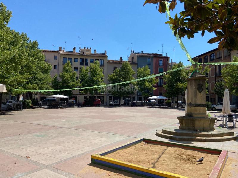 Foto 6b9aefb5-d99c-4542-bfe6-098df398fd06. Alquiler local comercial local cantoner amb molt aparador al Centre en Vic