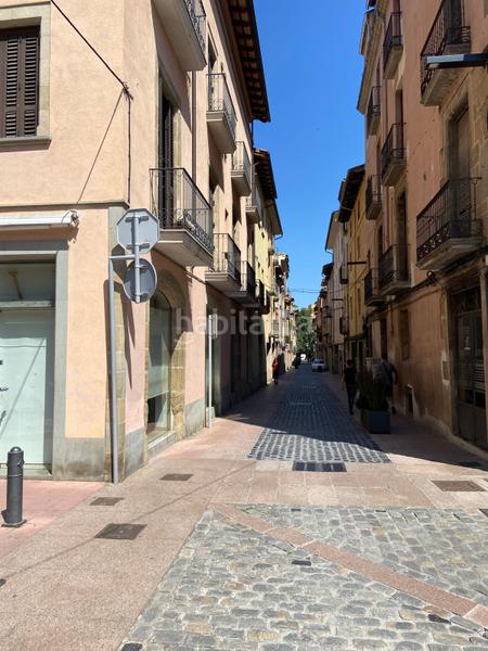 Foto 1394685b-52a9-4226-ad97-52c3588e7eff. Lloguer local comercial amb calefacció a Centre Vic