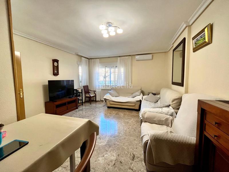 Foto 9e63c3a0-caf5-409d-bc76-df8bd28370a9. Casa pareada unifamiliar zona puerta toledo en La Guija Ciudad Real