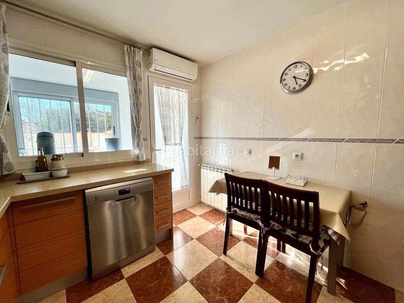 Foto de310b35-96ab-46b0-88a4-b25c049356f2. Casa pareada unifamiliar zona puerta toledo en La Guija Ciudad Real