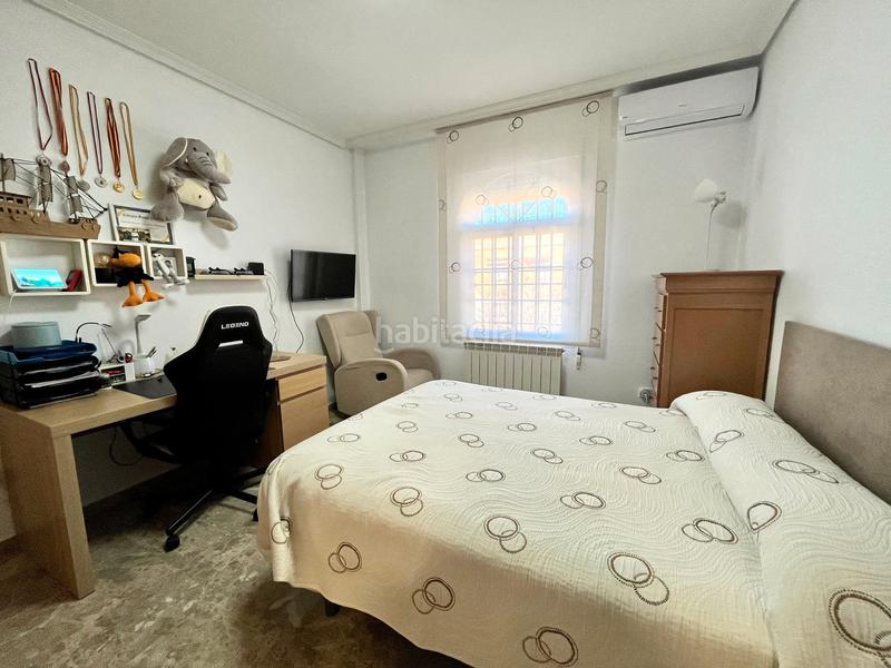 Foto fef159b3-60c0-42fa-92cb-55c93644afb2. Casa pareada unifamiliar zona puerta toledo en La Guija Ciudad Real