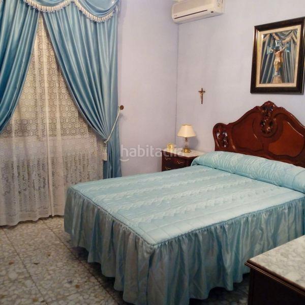 Foto b8621b73-c42c-46ce-b95a-ce427f541b33. Xalet a Miguelturra