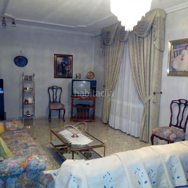 Foto f03989c7-36ca-4a96-bb06-f0d744135ea5. Xalet a Miguelturra