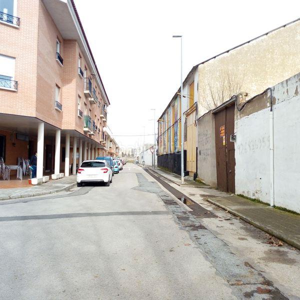 Foto a8e510a1-486a-4f1e-b464-234b55afe185. Terreny residencial a calle juan de vilaseca 9 a Ciudad Real