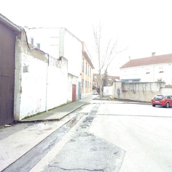 Foto dcd01c30-b40a-48e1-8e50-f8374d81c5e2. Terreny residencial a calle juan de vilaseca 9 a Ciudad Real