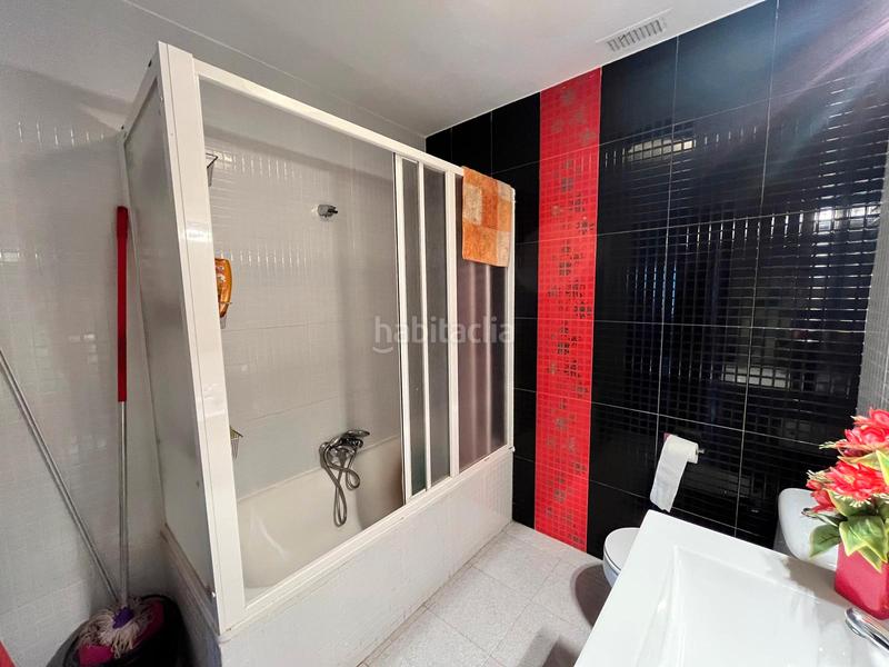 Foto e5a4fa05-6804-4b3a-8474-1ddce665610d. Casa a schiera con riscaldamento parcheggio in Los Rosales Ciudad Real