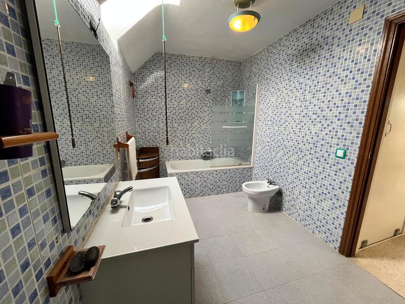 Foto f3b7a42b-7759-4ddc-8906-6cf590fc03c9. Casa a schiera con riscaldamento parcheggio in Los Rosales Ciudad Real