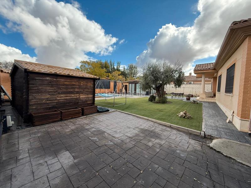 Foto 5ce7abc5-fceb-442e-9296-1e89d4920de1. Chalet avec chauffage parking piscine dans Los Rosales Ciudad Real