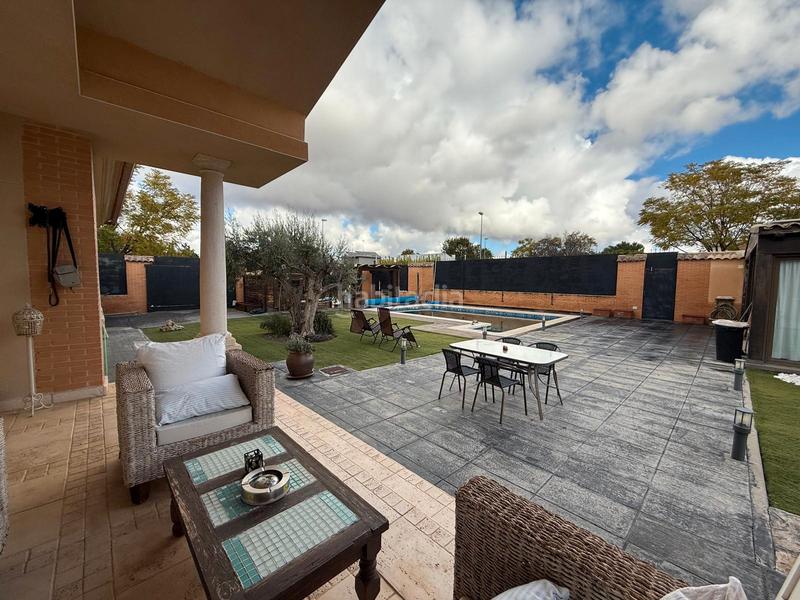 Foto 64529090-e98f-480f-a253-ce1930e91de6. Chalet avec chauffage parking piscine dans Los Rosales Ciudad Real