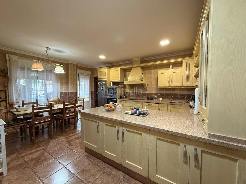 Foto 8802229d-0853-4274-a5c9-4f5f03bd1553. Chalet avec chauffage parking piscine dans Los Rosales Ciudad Real