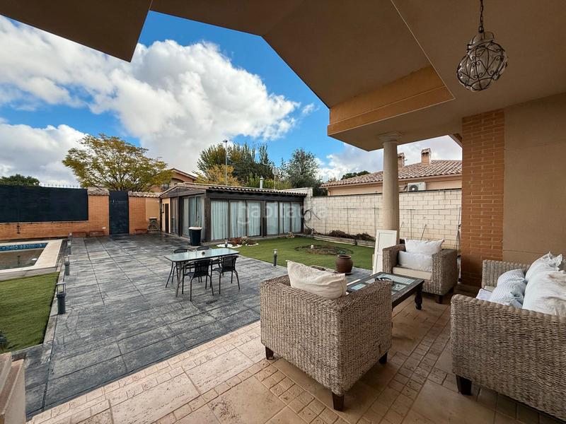 Foto da2da2ac-35a0-4478-80c8-85c0eb6279ff. Chalet avec chauffage parking piscine dans Los Rosales Ciudad Real