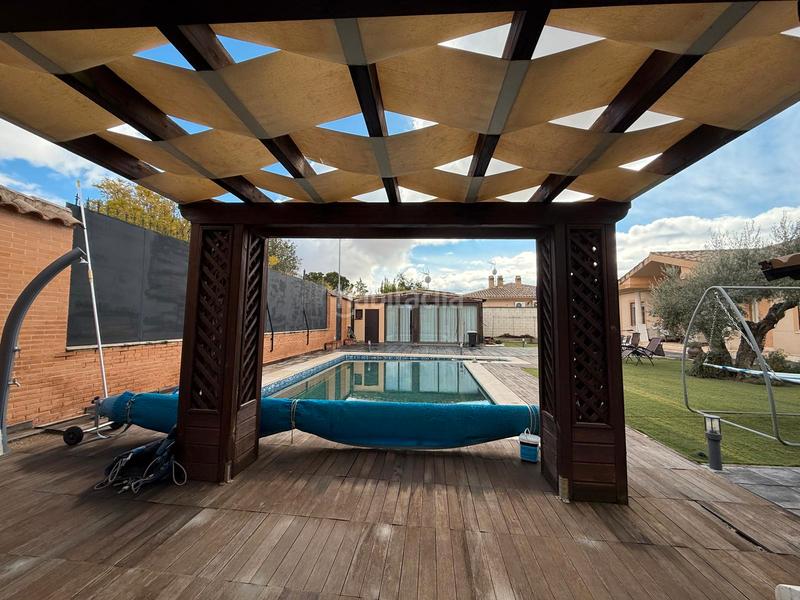 Foto eff7ad9a-4759-464c-81d3-64046b5771f8. Chalet avec chauffage parking piscine dans Los Rosales Ciudad Real