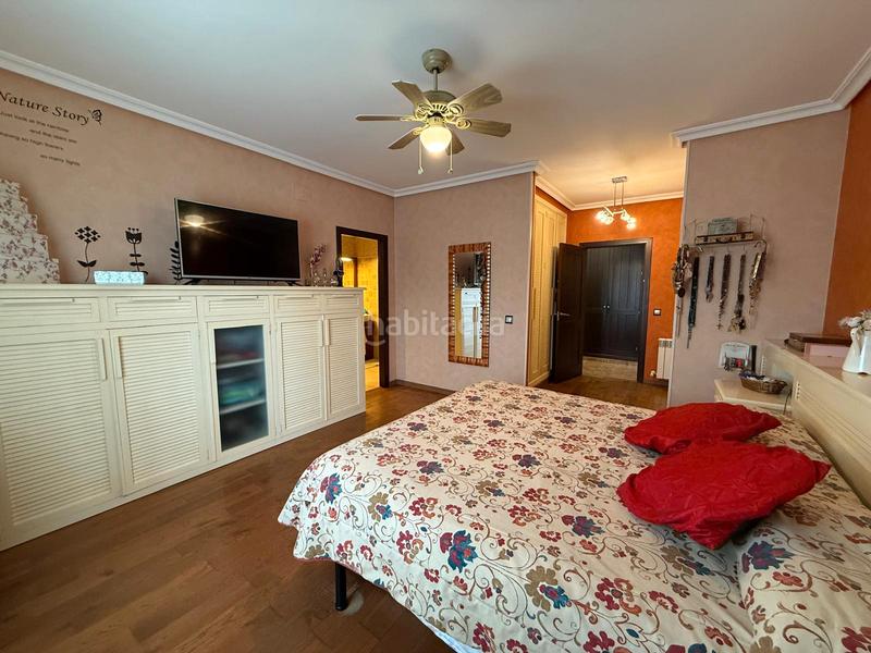 Foto f8af22b7-743c-4fcb-963a-cedfb6bfa2e3. Chalet avec chauffage parking piscine dans Los Rosales Ciudad Real