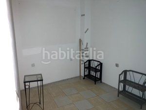 Foto 89b6e4ae-6be2-43de-bc06-ae6f53a2ae53. Lloguer local comercial a Alamillo