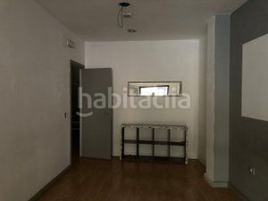 Foto cc6cd071-bf89-4c25-b45e-c0285a6ae896. Lloguer local comercial a Alamillo