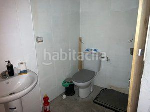 Foto dd33a542-b1f2-4f49-8fc1-6e01d92f55d8. Lloguer local comercial a Alamillo