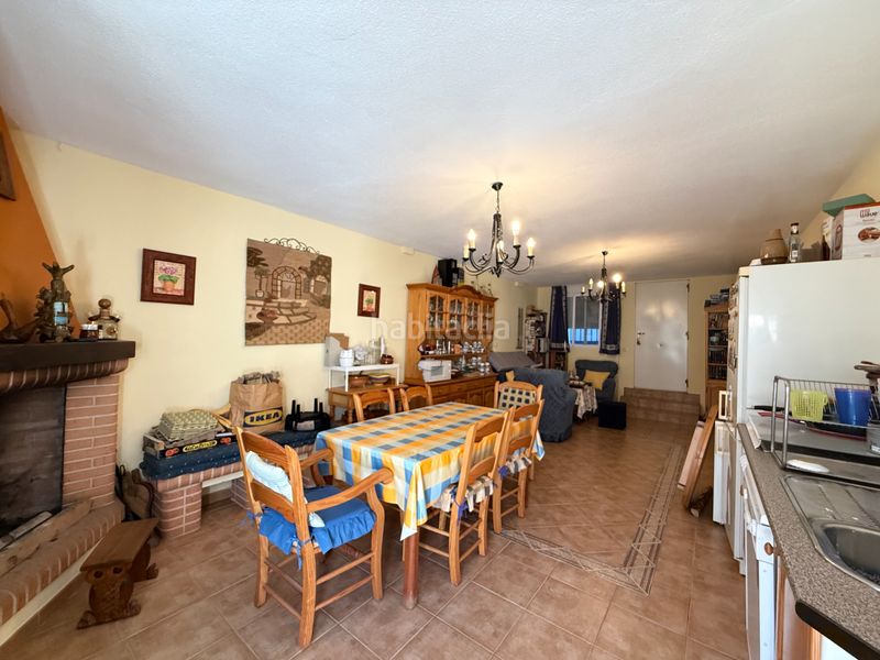 Foto 5443f5bf-9e3a-45dc-9424-35c185c90554. Casa adossada amb calefacció aparcament a Los Rosales Ciudad Real