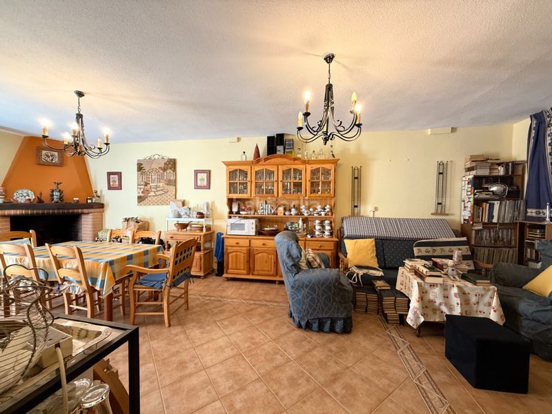 Foto 89593bc6-44c7-487f-96ab-c0c8132cf99c. Casa adossada amb calefacció aparcament a Los Rosales Ciudad Real