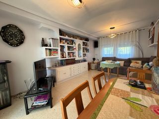 Casa adossada a Los Rosales. Casa en venta en los rosales, ciudad real