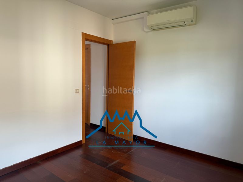 Foto 73ca68f0-ddcd-4398-9420-7940abdd868d. Dúplex amb xemeneia calefacció aparcament piscina a Ciudad Real