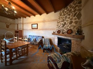 Chalet in Almagro. Casa/chalet independiente en venta en almagro