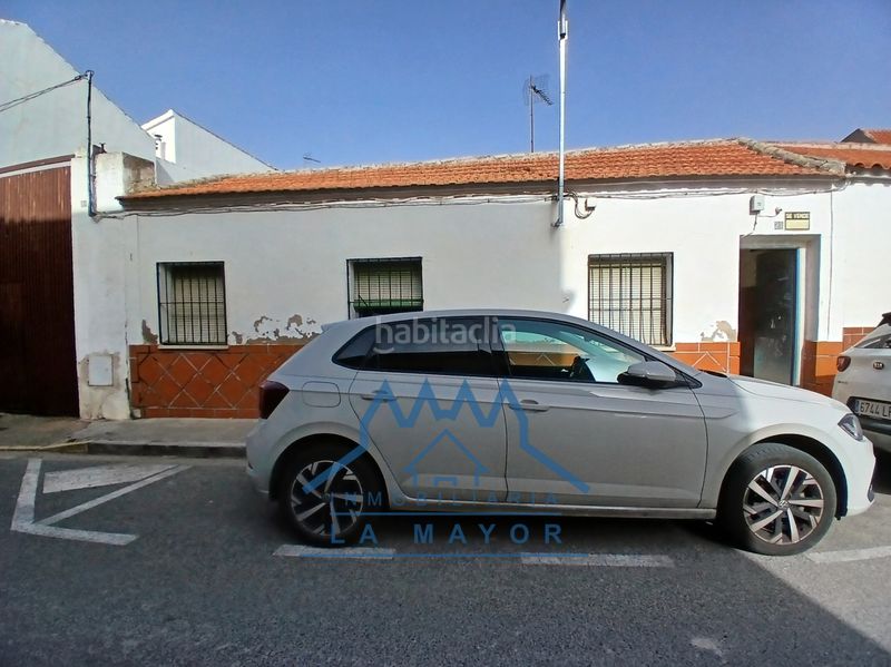 Foto 3104b2a1-5d65-4505-8047-ab768cbf51e3. Casa adossada a Miguelturra