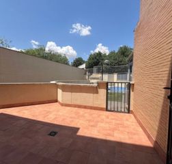 Lloguer Pis a Los Rosales. Piso en alquiler cerca del hospital general