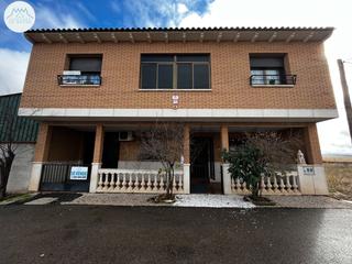 Casa en Pozuelo de Calatrava. Bonito chalet en pozuelo