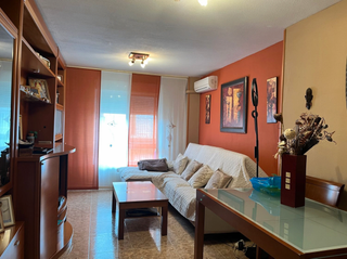 Etagenwohnung  Calle malpica. Piso en el centro de miguelturra. con piscina!