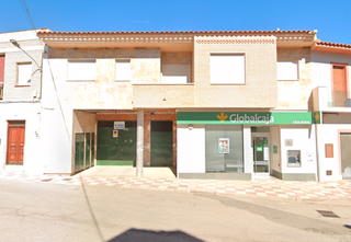 Edifici  Calle reina maría cristina. Edificio en venta en el centro de carrion