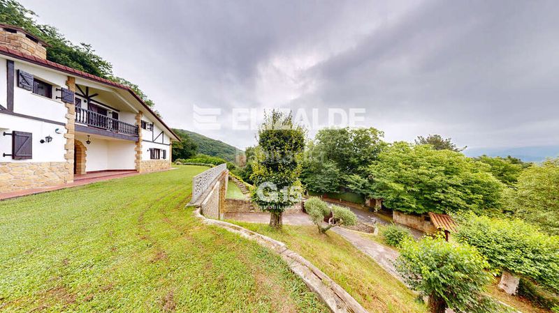 Foto 329faf3e-5892-4ace-a97a-c4cf31c60875. Casa amb calefacció aparcament piscina a Hondarribia