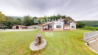 Casa  Jaitzubia auzoa. Hermosa casa unifamiliar con terreno, piscina, vistas....