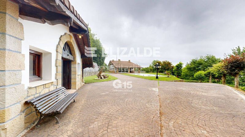 Foto a24a0ecc-ed44-4a17-b351-392596711b00. Casa amb calefacció aparcament piscina a Hondarribia