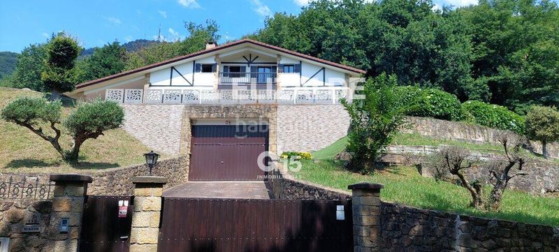 Foto e4487275-ff2e-4289-9d16-30790461f9e3. Casa amb calefacció aparcament piscina a Hondarribia