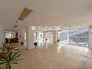 Location Local commercial  Larratxo pasealekua. Local comercial en altza
