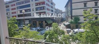 Pis  Pablo mutiozabal kalea. Se vende vivienda amplia en lasarte