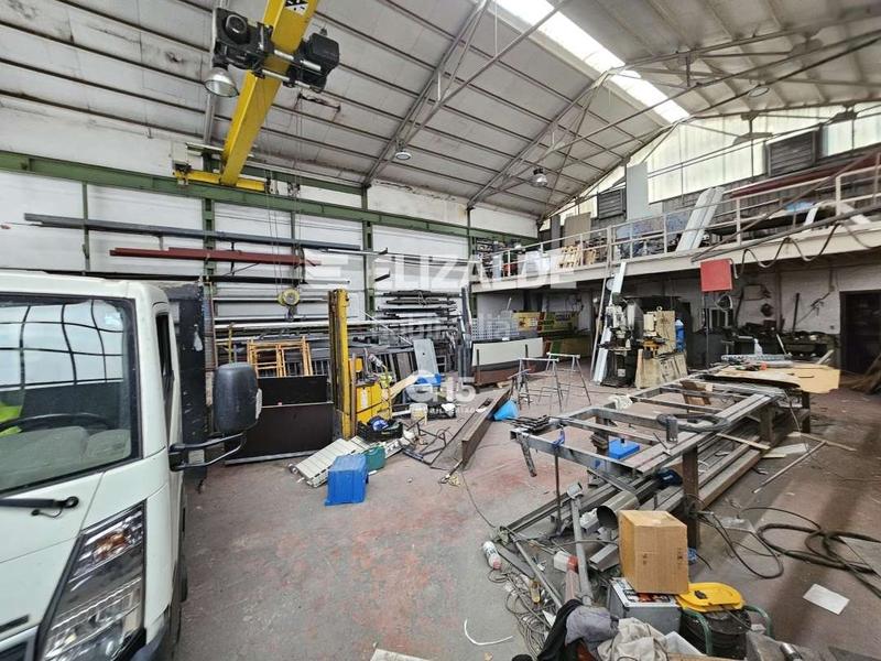 Foto a4214ea0-1ac4-4c54-b726-5d29aa72316e. Nau industrial a Hernani